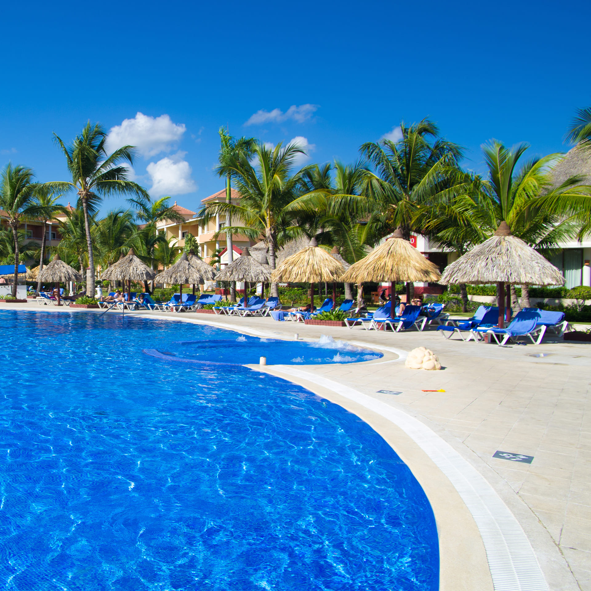 How to use Pedrex in clubs and leisure areas with pools